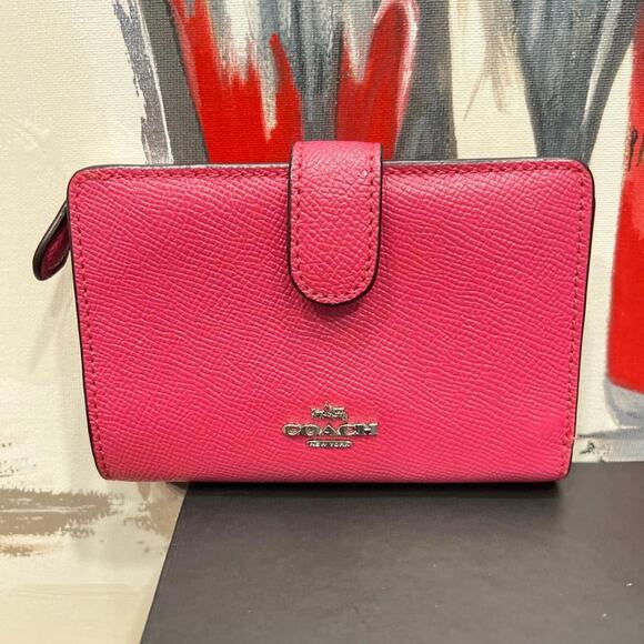 COACH Fuschia Bi Fold Wallet (CHXX030) - Picture 2 of 10